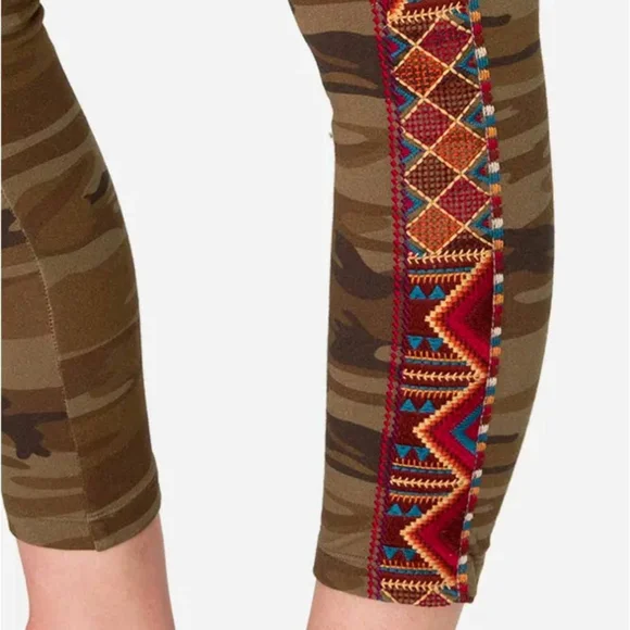 Johnny Was Marjan Camo Embroidered Leggins Size XS - Picture 3 of 12